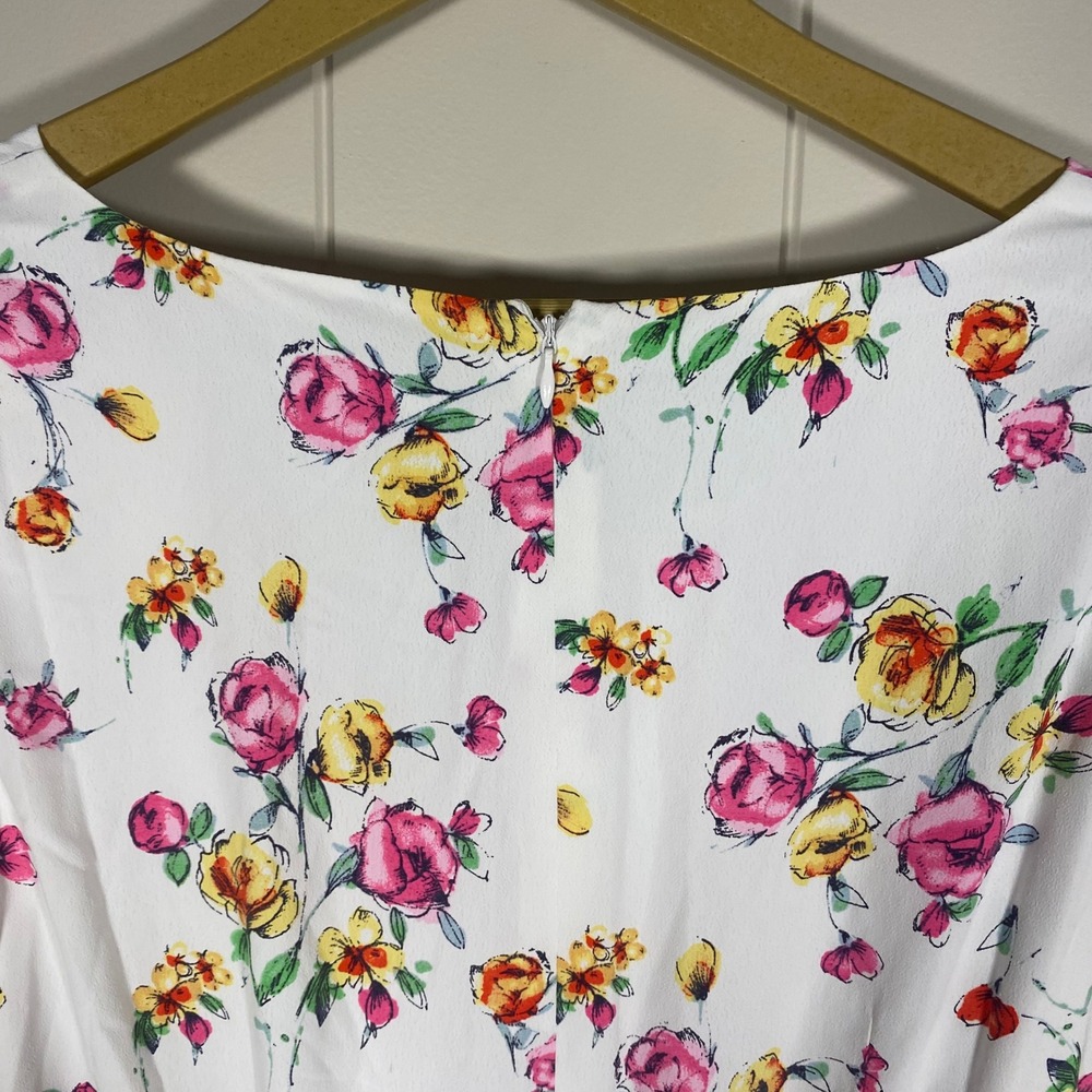 NWT WAYF Ivory Floral Front Cut-Out Tiered Midi Dress Size L Resort Vacation - Picture 10 of 13